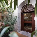 Madonnina Boutique Апартаменты Милан